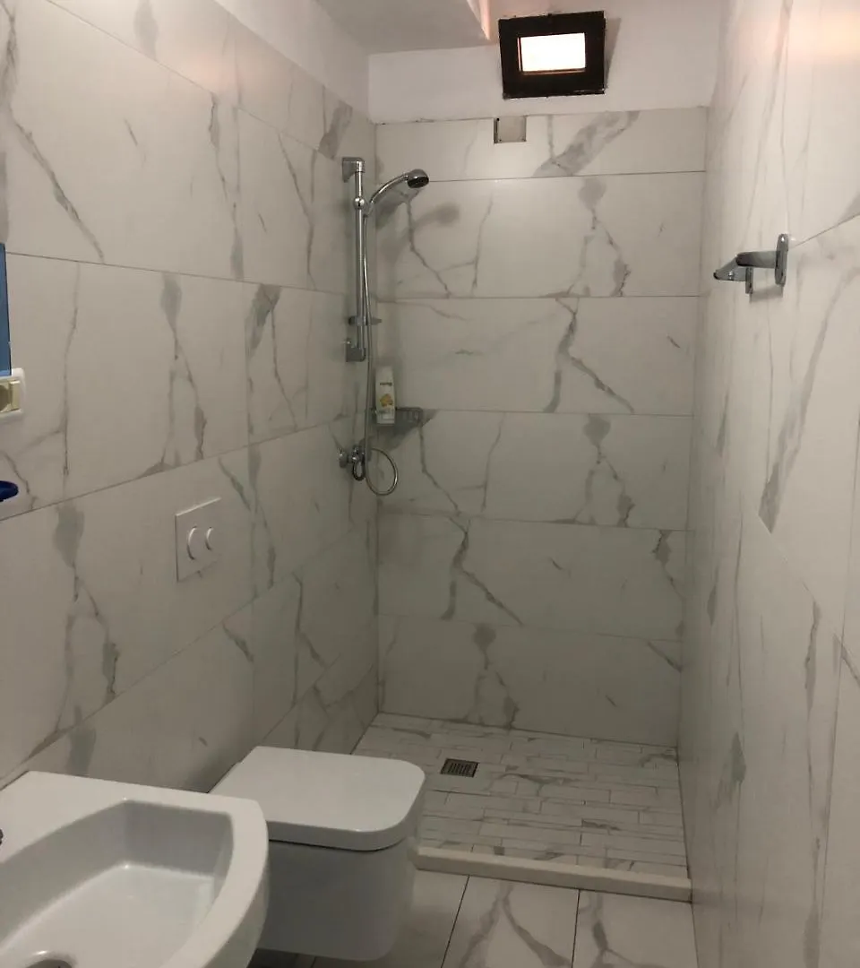 **  טיראנה Hotel Kalaja City Center אלבניה